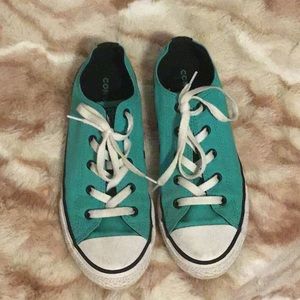 Kids Converse size 4